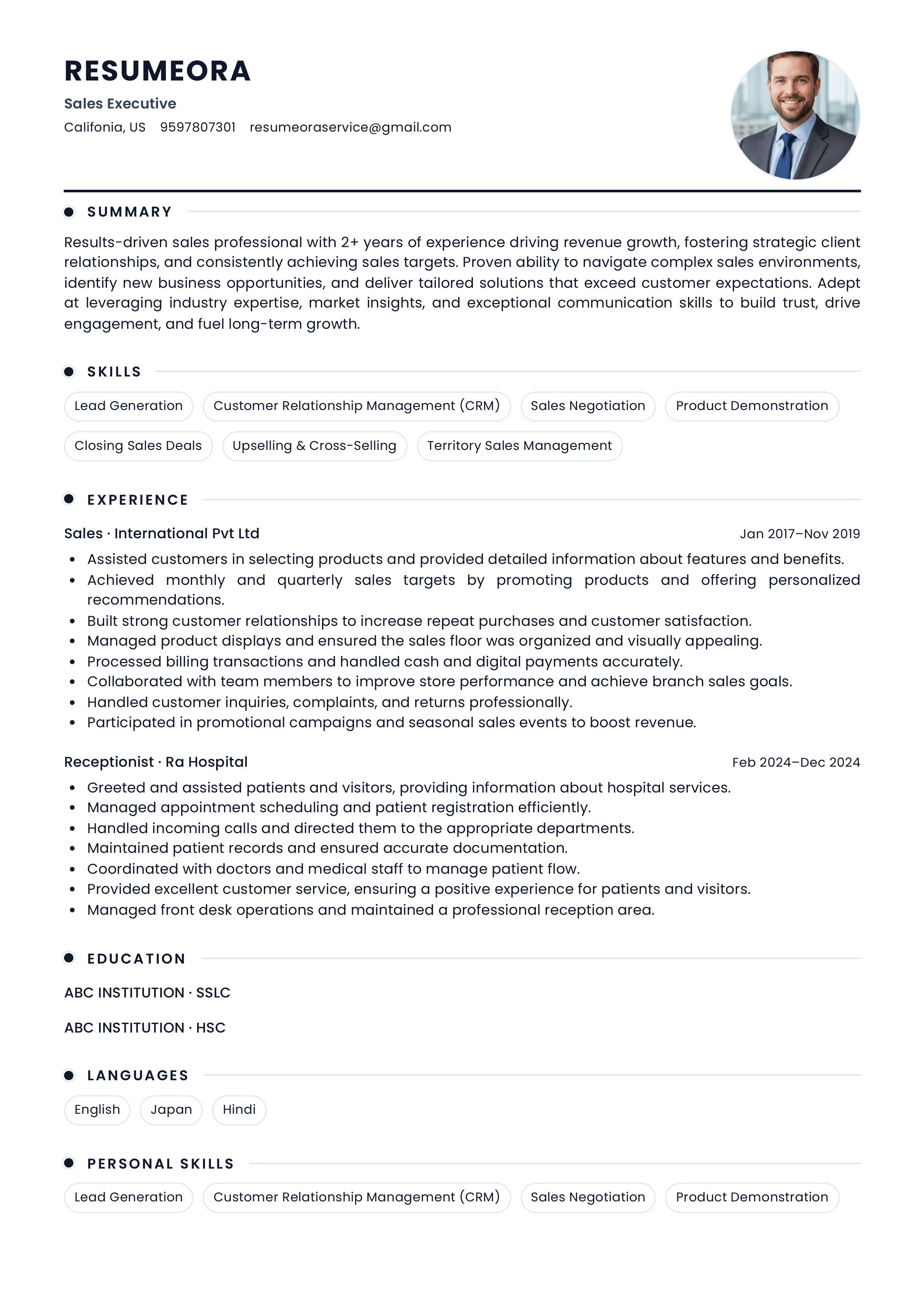 Alexis ATS resume template — Resumeora